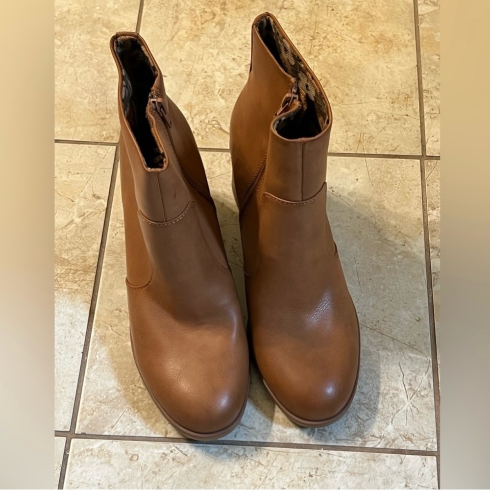 Kork’s Brown Ankle Boots - Picture 6 of 9